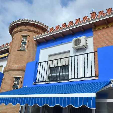 Torre De La Victoria Hostel *