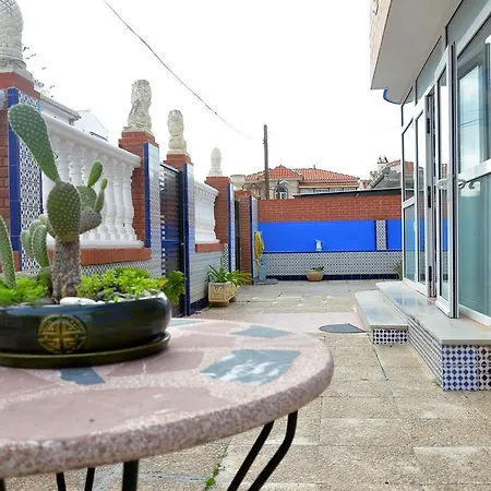 Torre De La Victoria Hostel Хостел